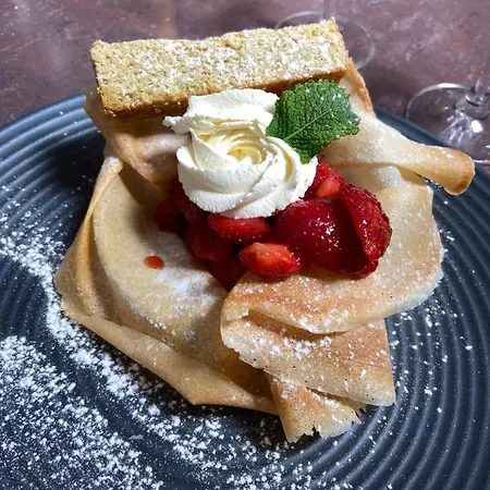 ホテル Restaurant Cousseau パランティ・アン・ボルヌ