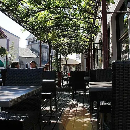Restaurant Cousseau Hotel 2*