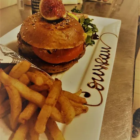 Restaurant Cousseau 호텔 2*